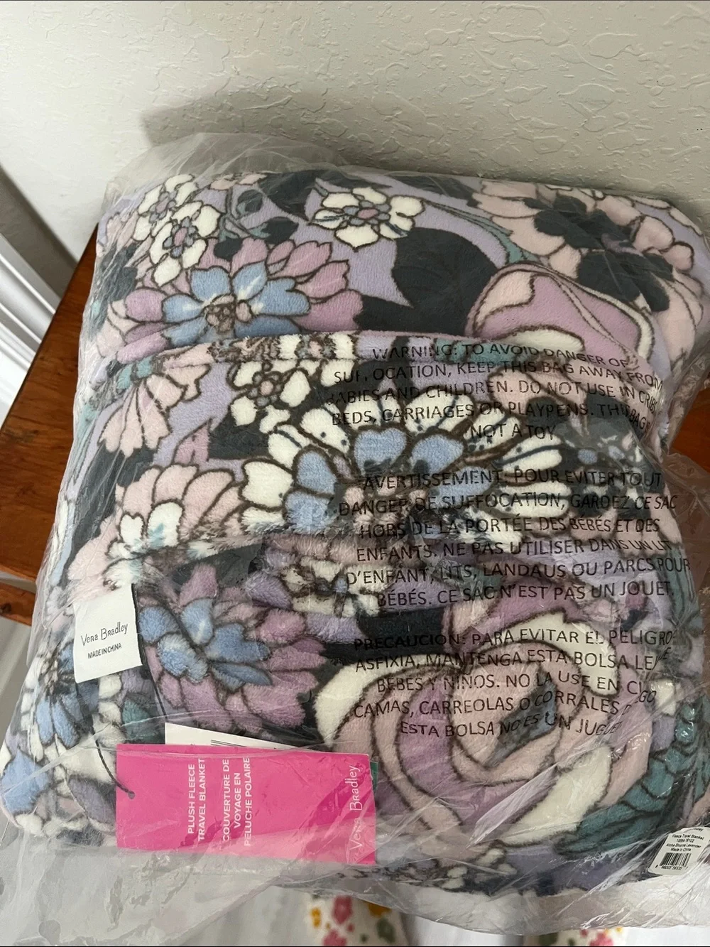 Vera Bradley Throw Turns into pillow !Aloha Blooms 60x45